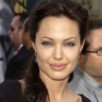 Angelina Jolie Ngidam Cokelat